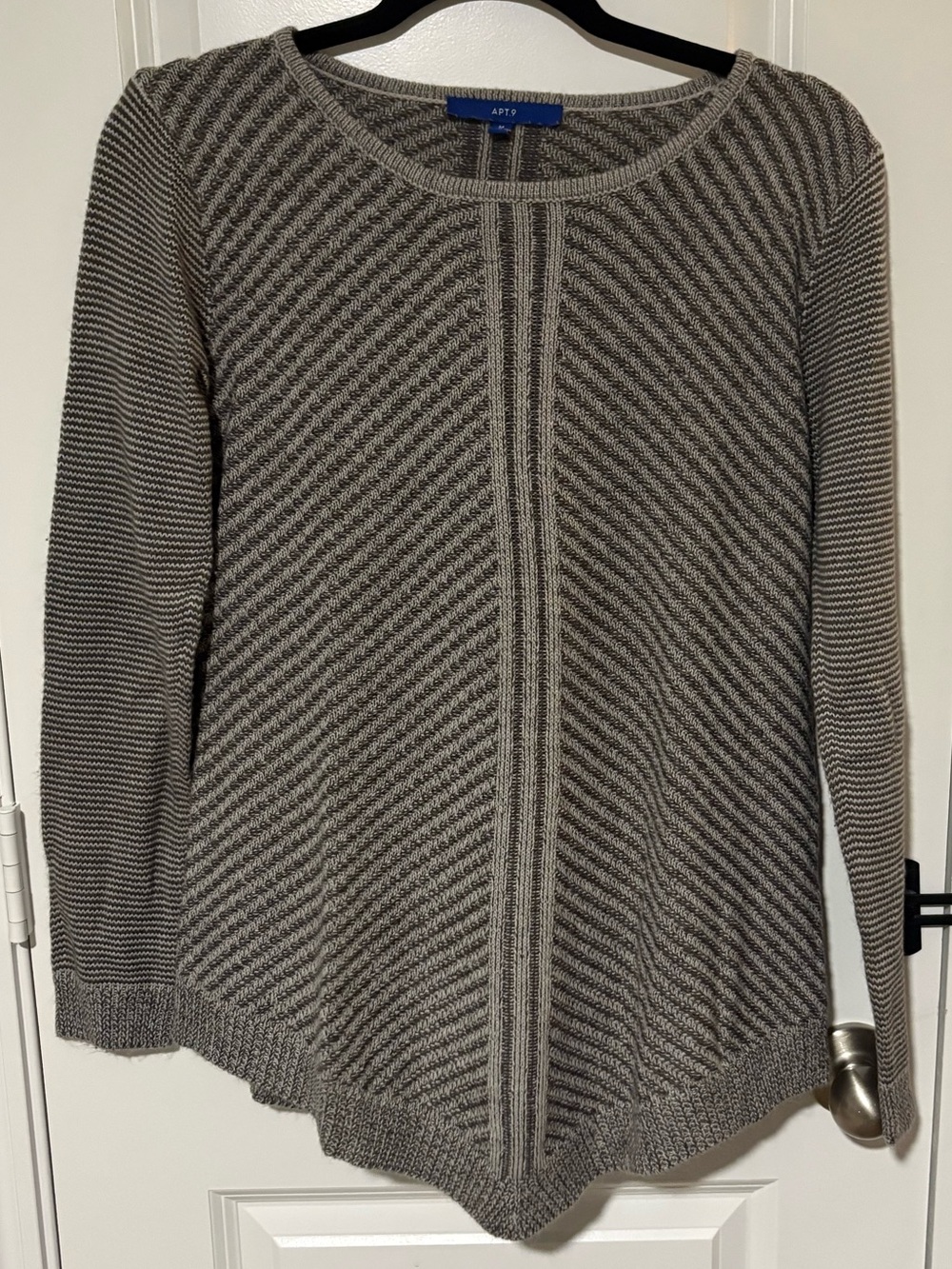 Apt. 9 Heather Gray Chevron Knit Sweater Size M
